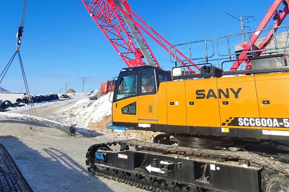 Кран гусеничный SANY SCC600A-5 с решётчатой стрелой